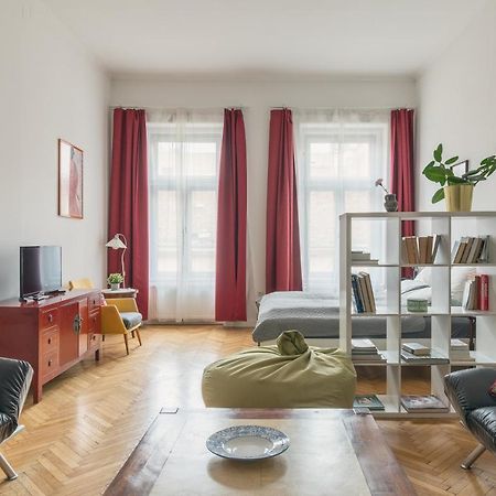 Bright & Spacious Loft With Basilica View Budapest Bagian luar foto