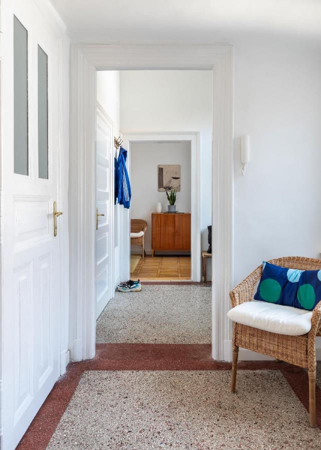 Bright & Spacious Loft With Basilica View Budapest Bagian luar foto