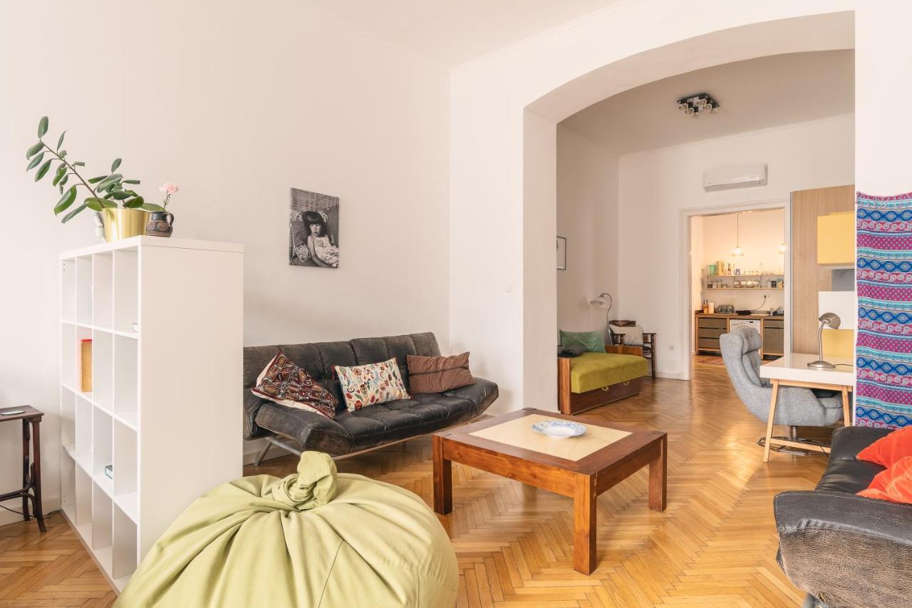 Bright & Spacious Loft With Basilica View Budapest Bagian luar foto