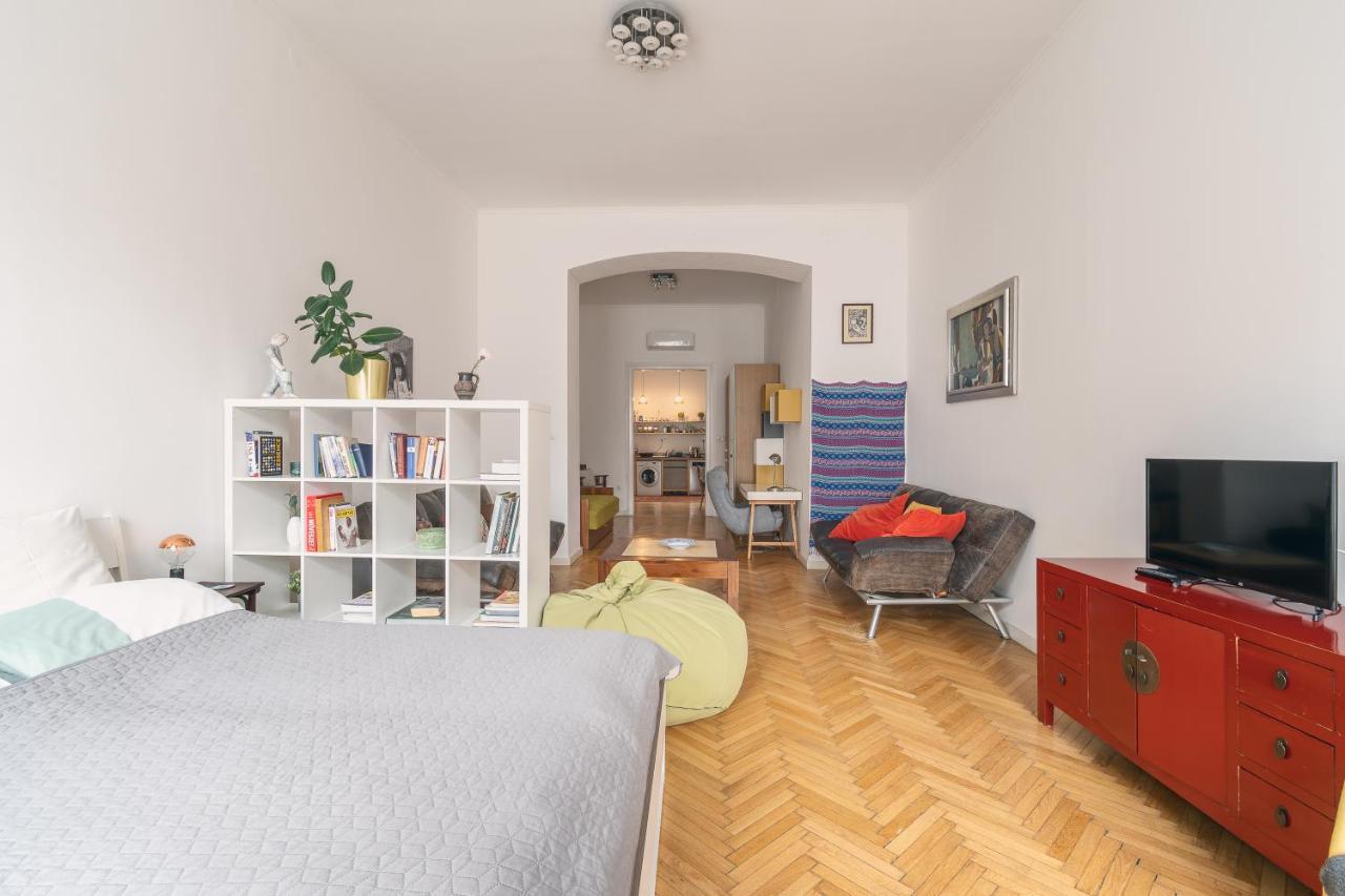 Bright & Spacious Loft With Basilica View Budapest Bagian luar foto