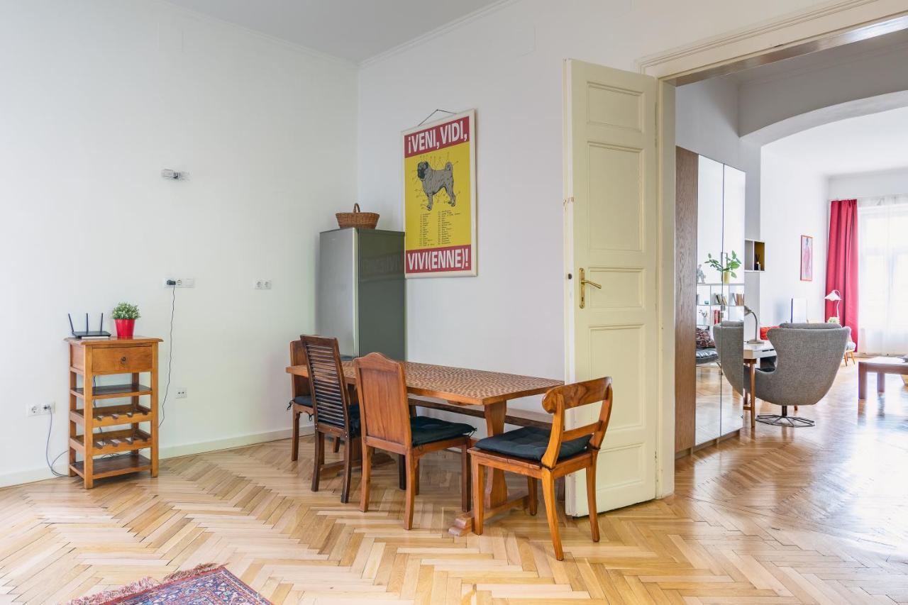 Bright & Spacious Loft With Basilica View Budapest Bagian luar foto