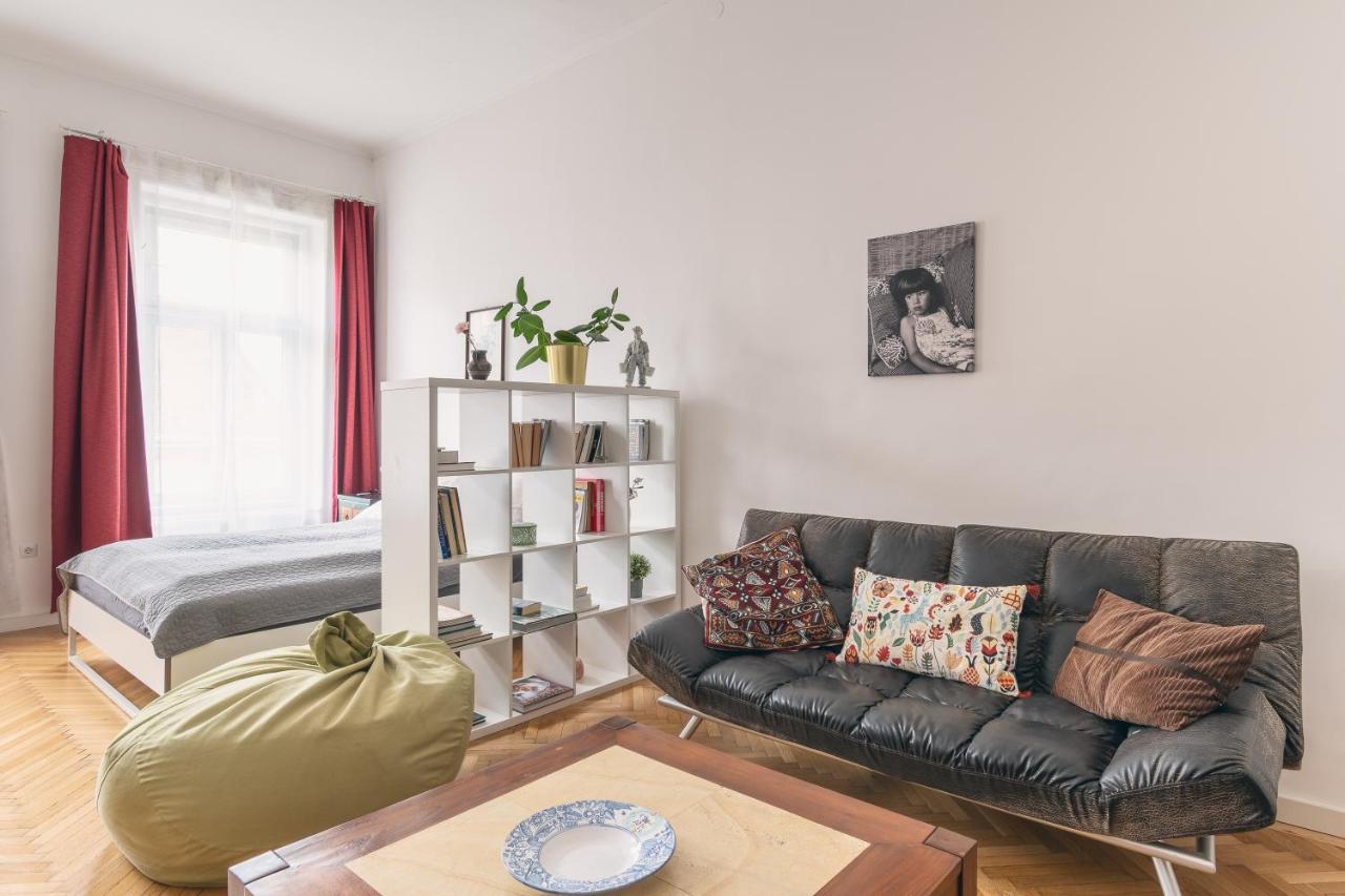 Bright & Spacious Loft With Basilica View Budapest Bagian luar foto